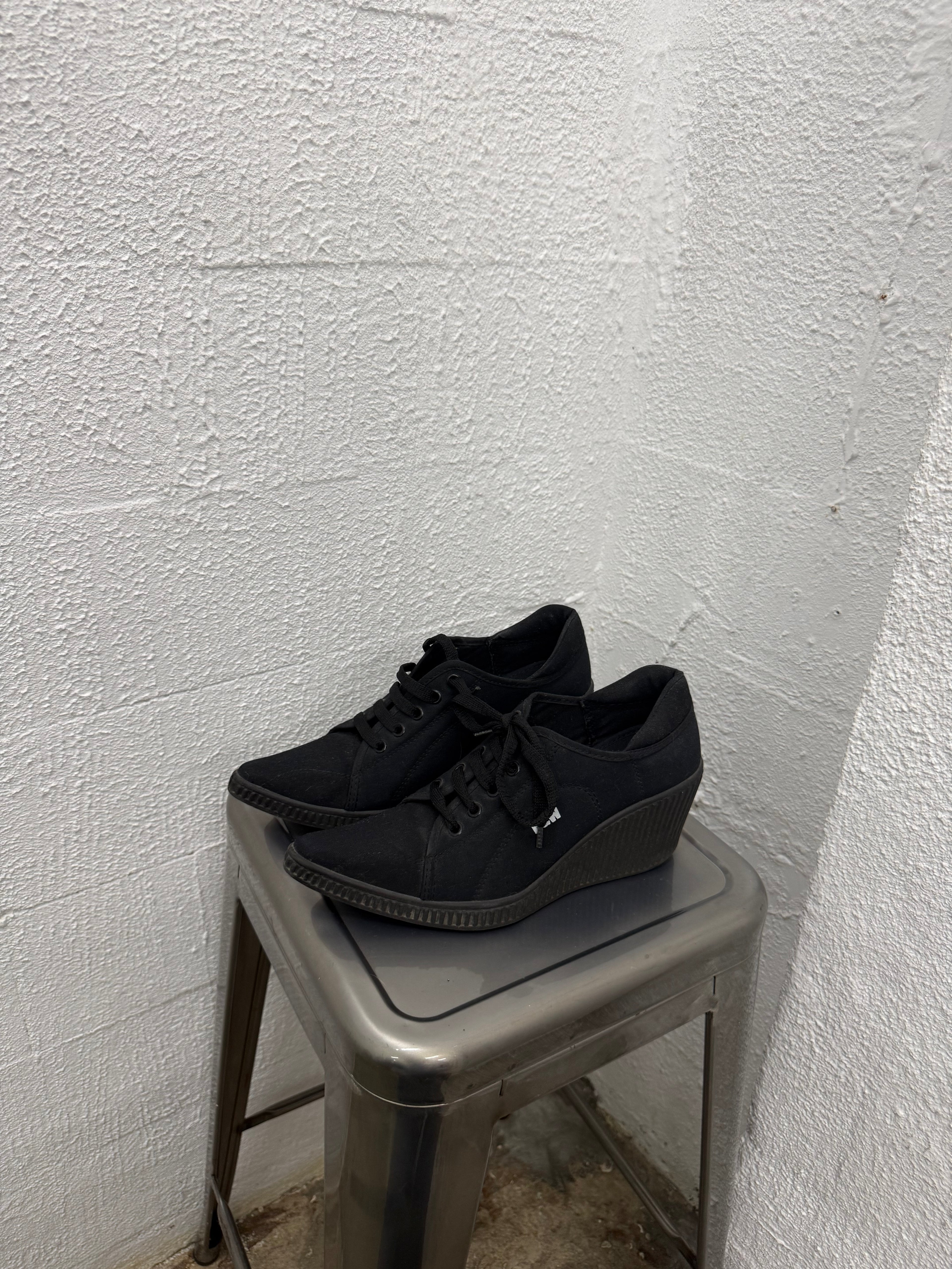 0107 ICONIC B&W WEDGE SNEAKERS