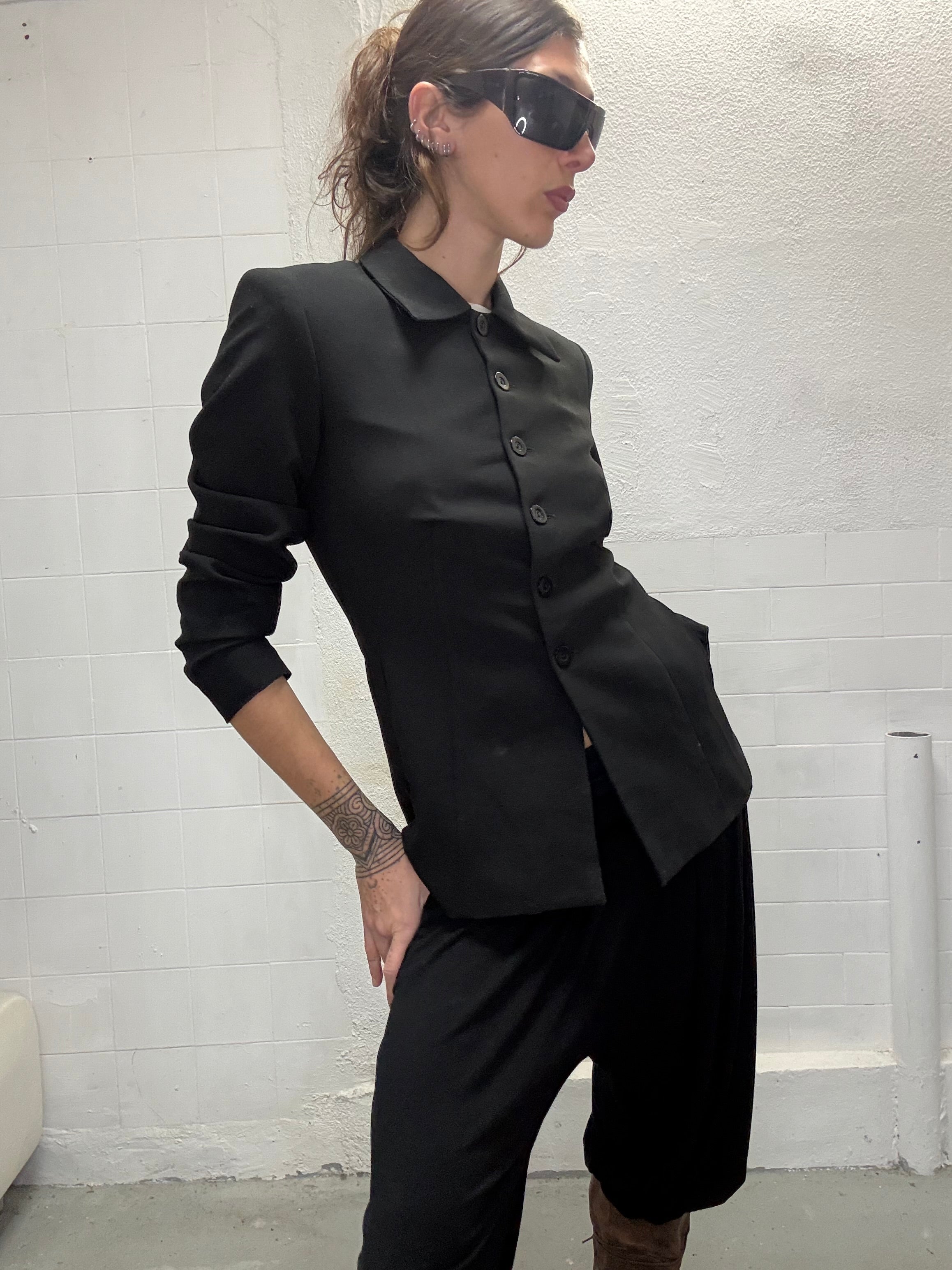 098 BUTTON UP BLACK BLAZER