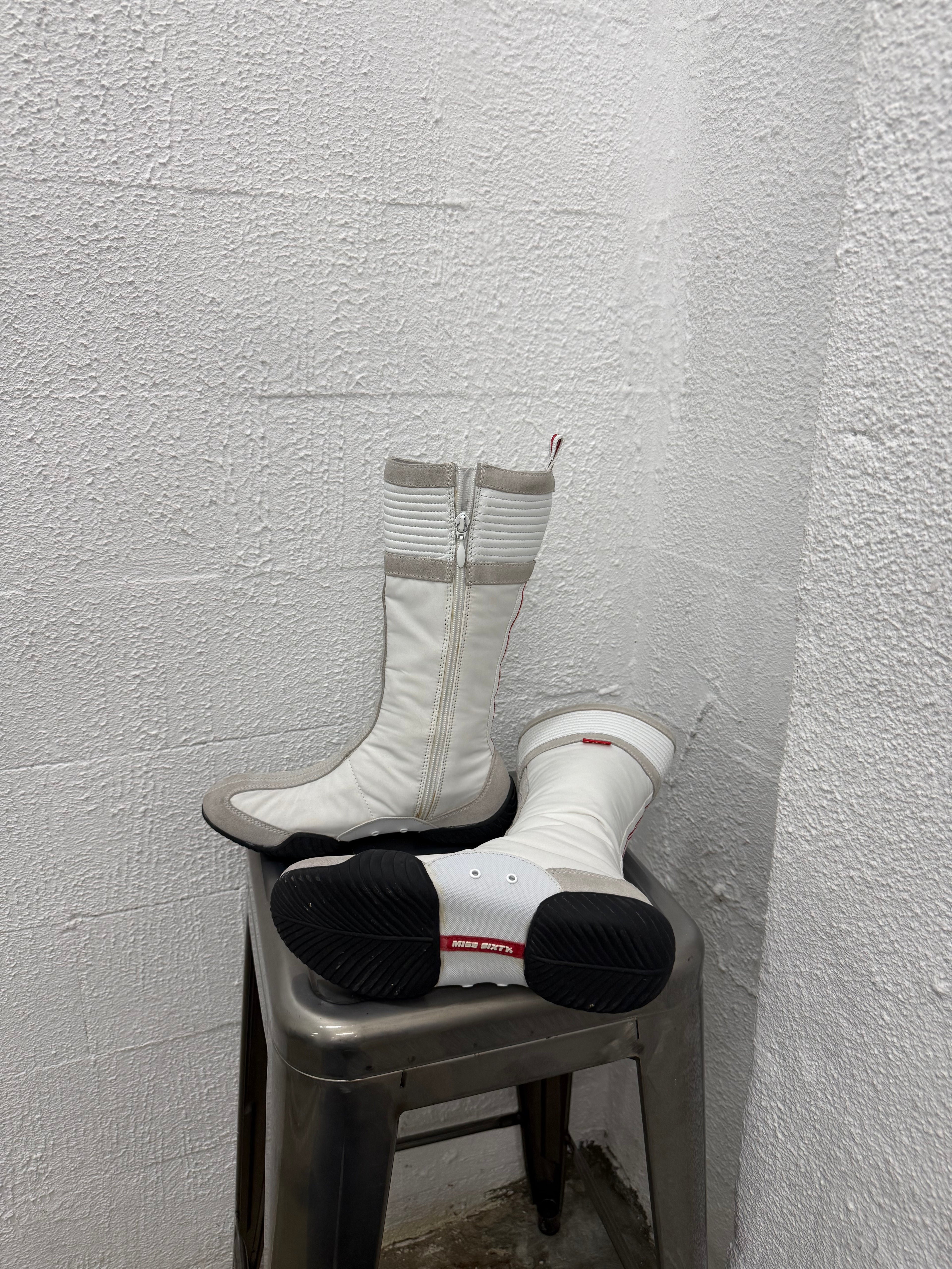 0109 VINTAGE MISS SIXTY SPORTY BOOTS