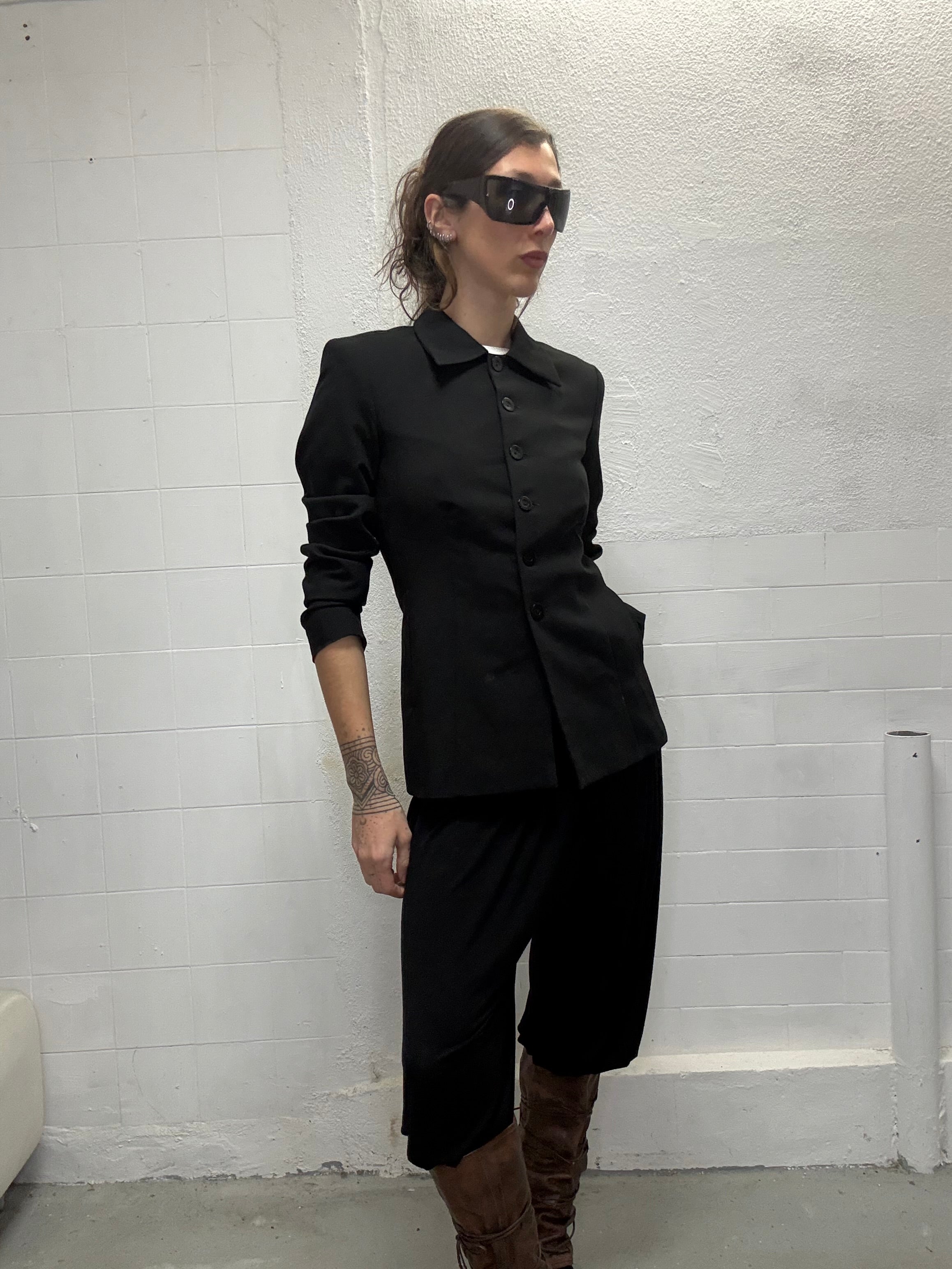 098 BUTTON UP BLACK BLAZER