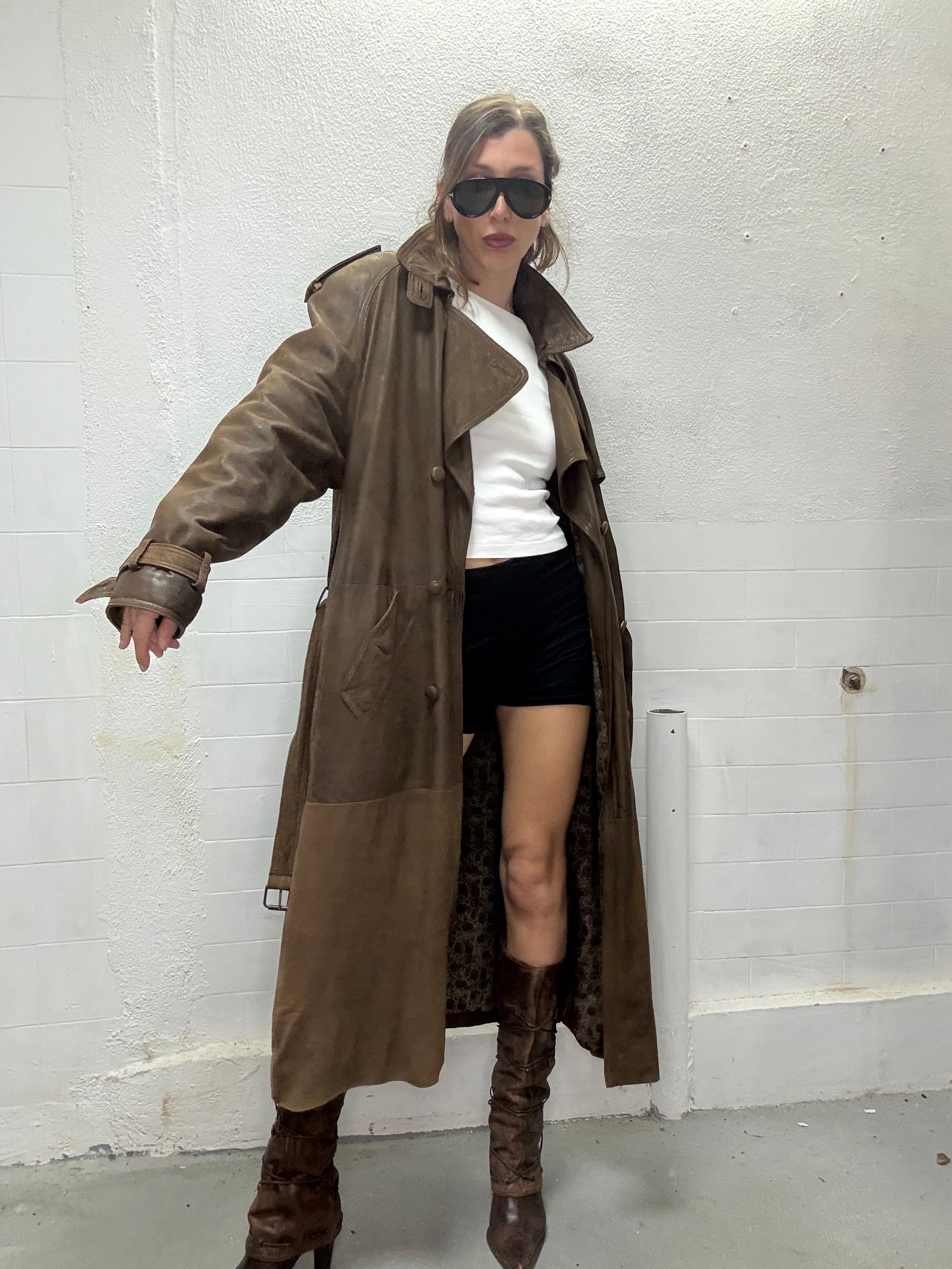 081 SUPER LONG LEATHER TRENCHCOAT