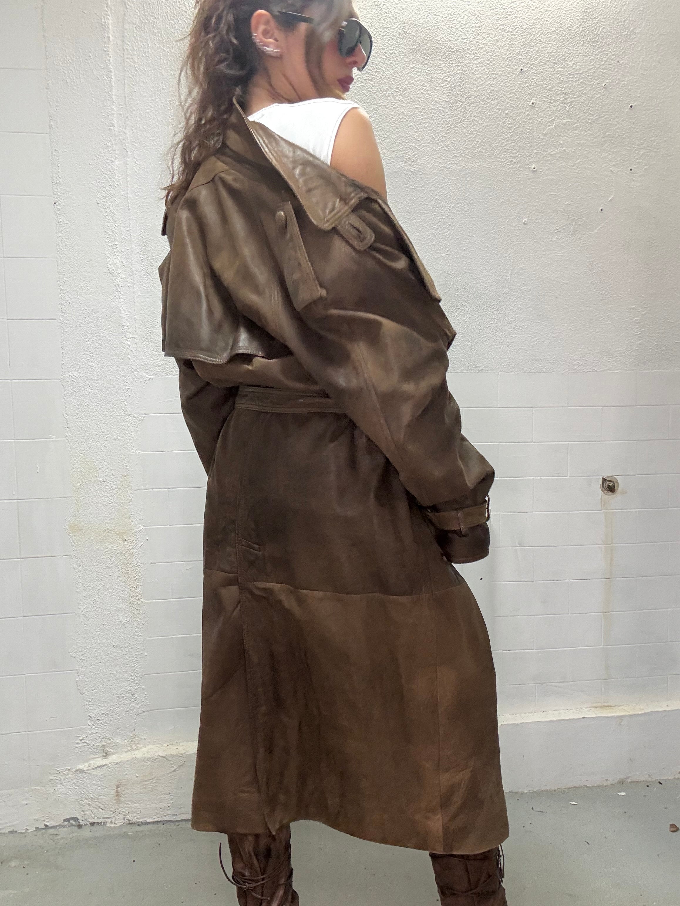 081 SUPER LONG LEATHER TRENCHCOAT