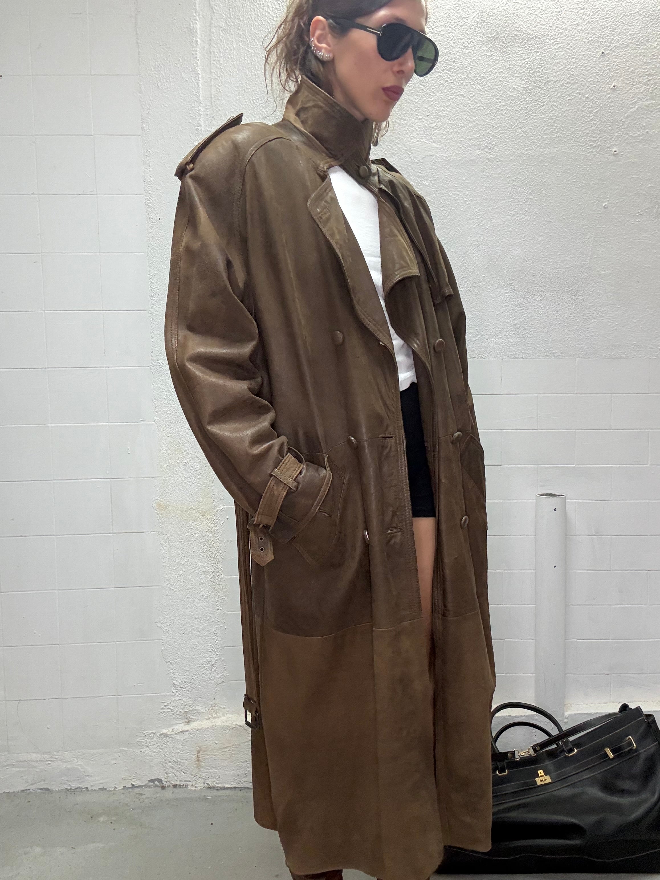 081 SUPER LONG LEATHER TRENCHCOAT