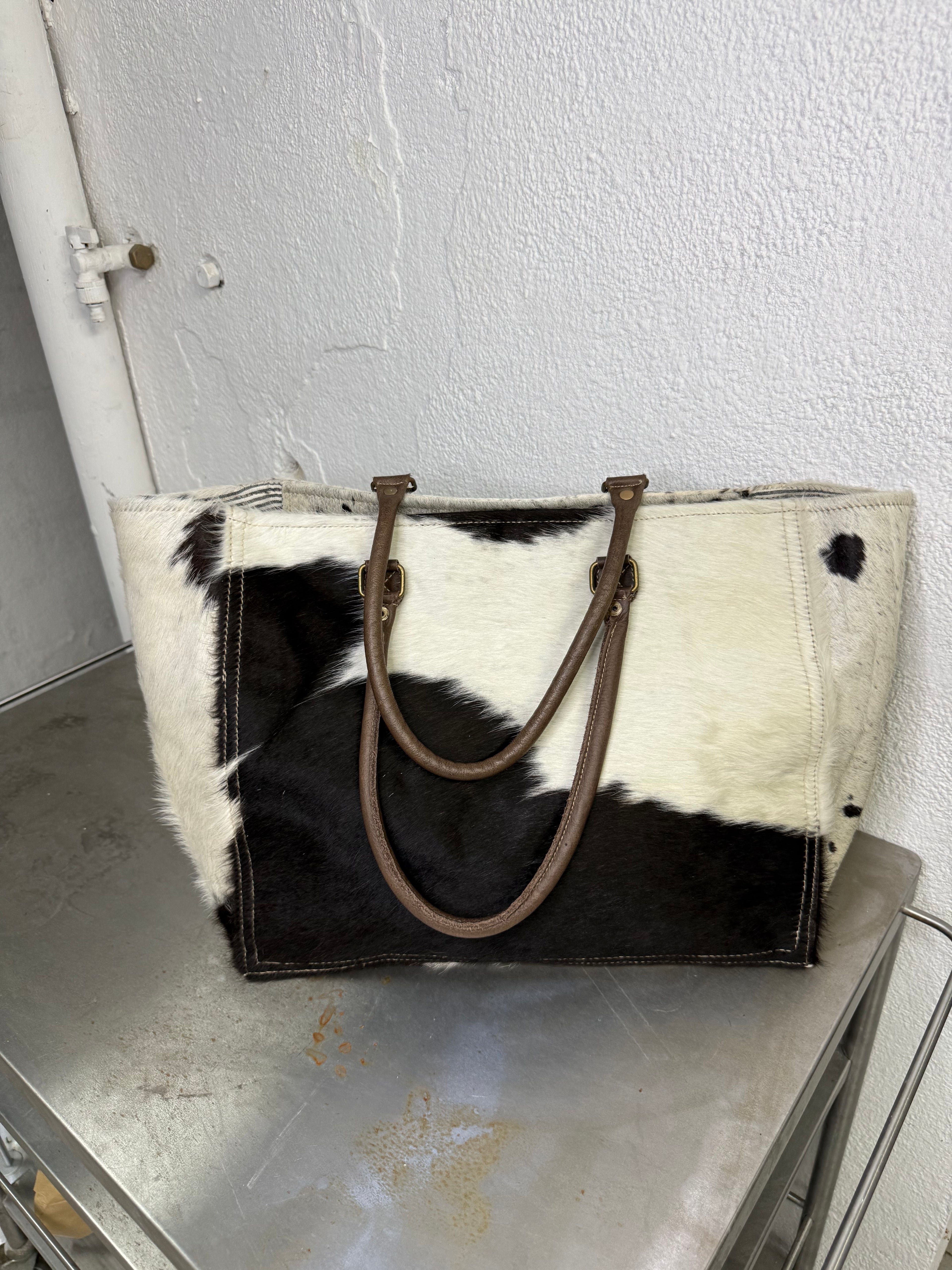 082 COW PRINTED LEATHER BAG
