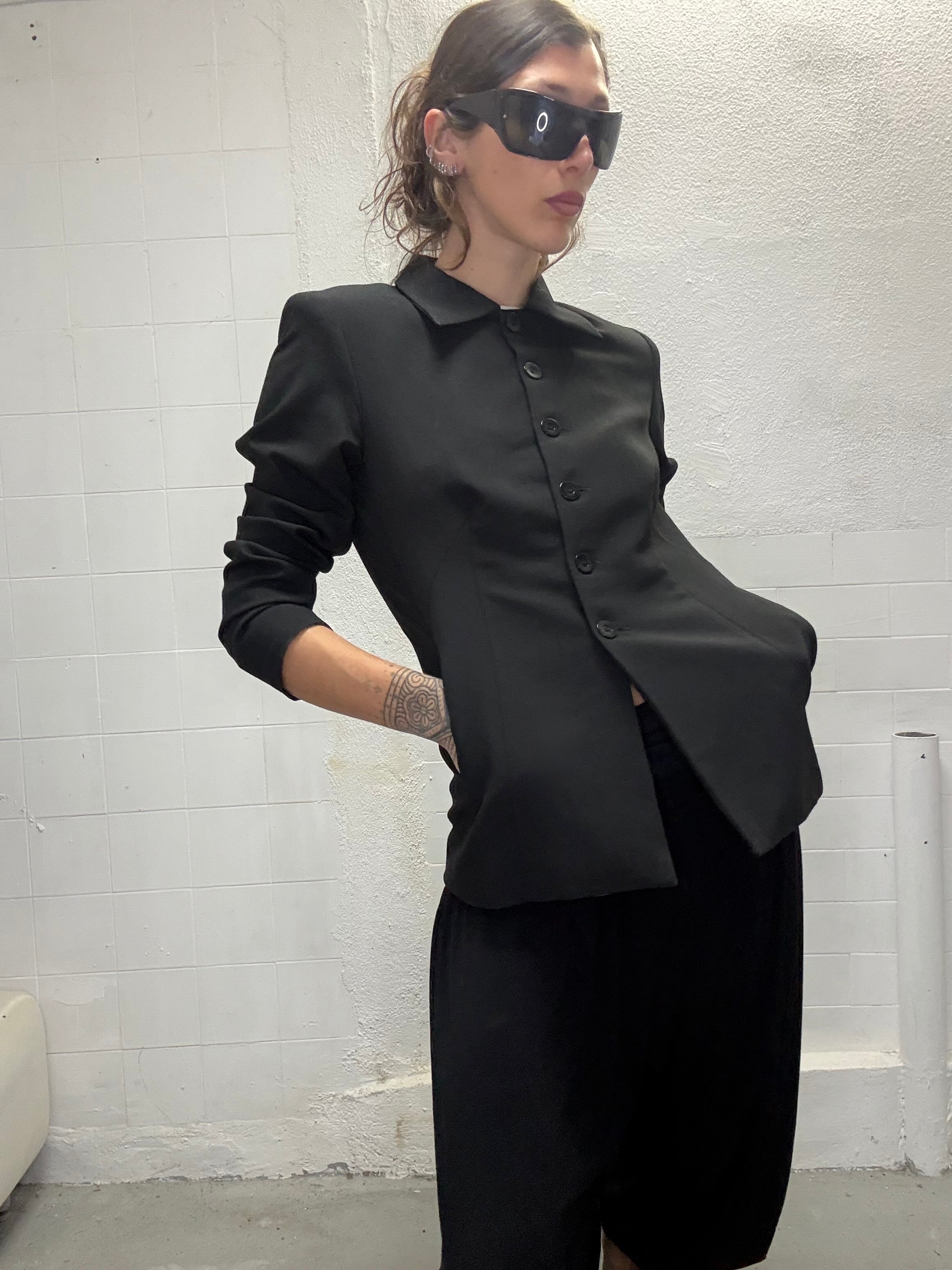 098 BUTTON UP BLACK BLAZER