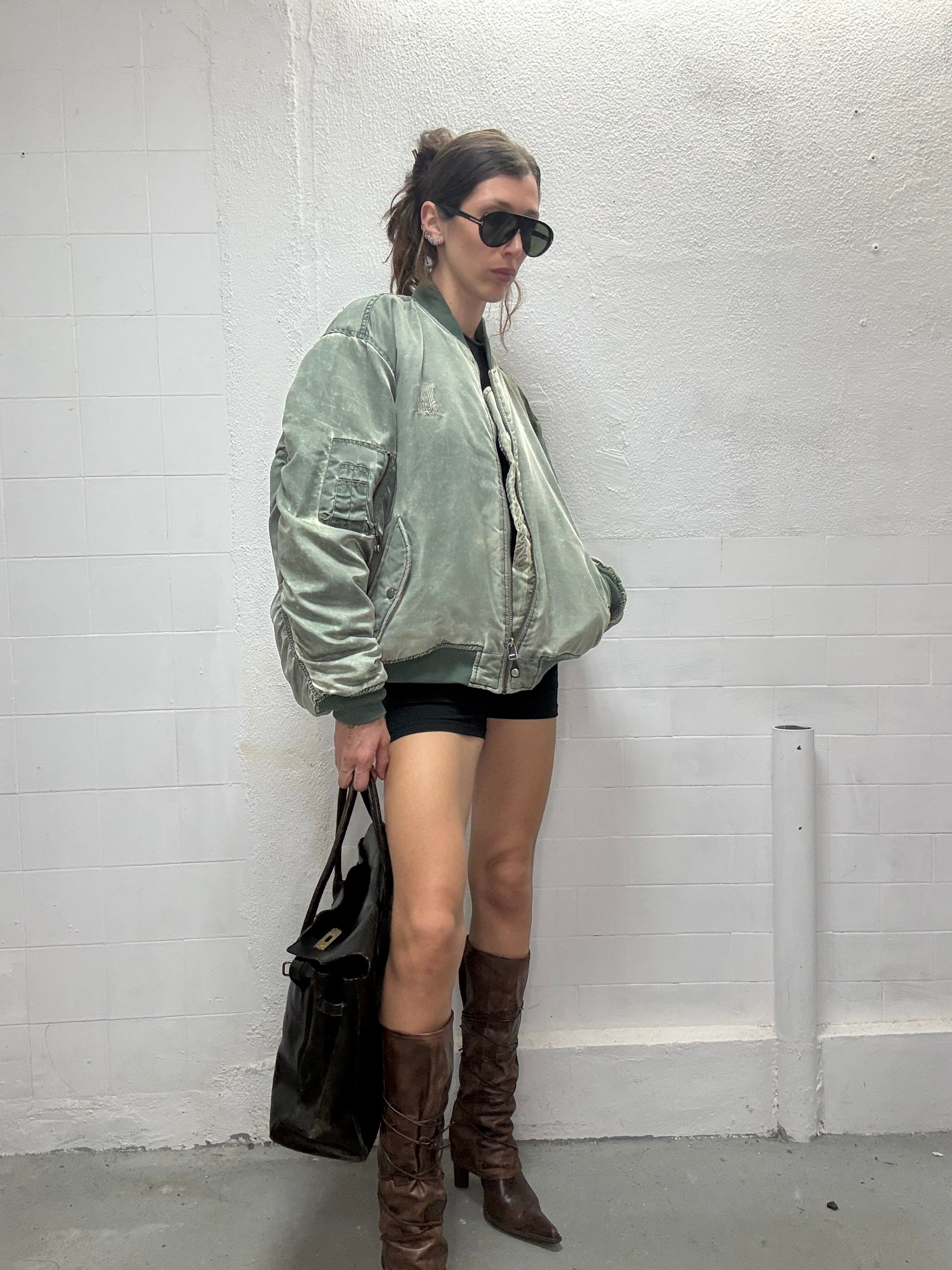 089 VINTAGE DISTRESSED BOMBER