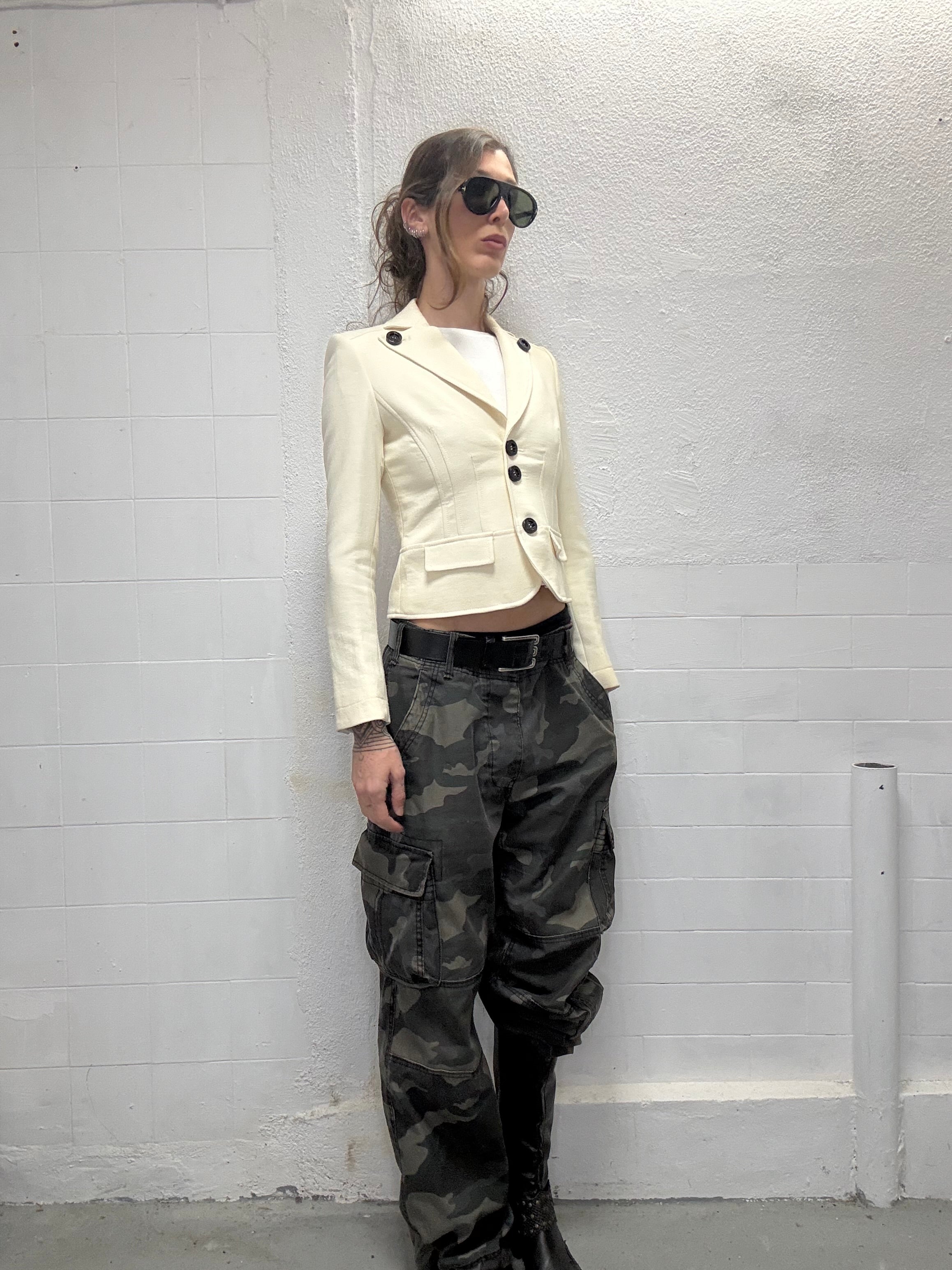 093 STRUCTURED CRÈME BLAZER