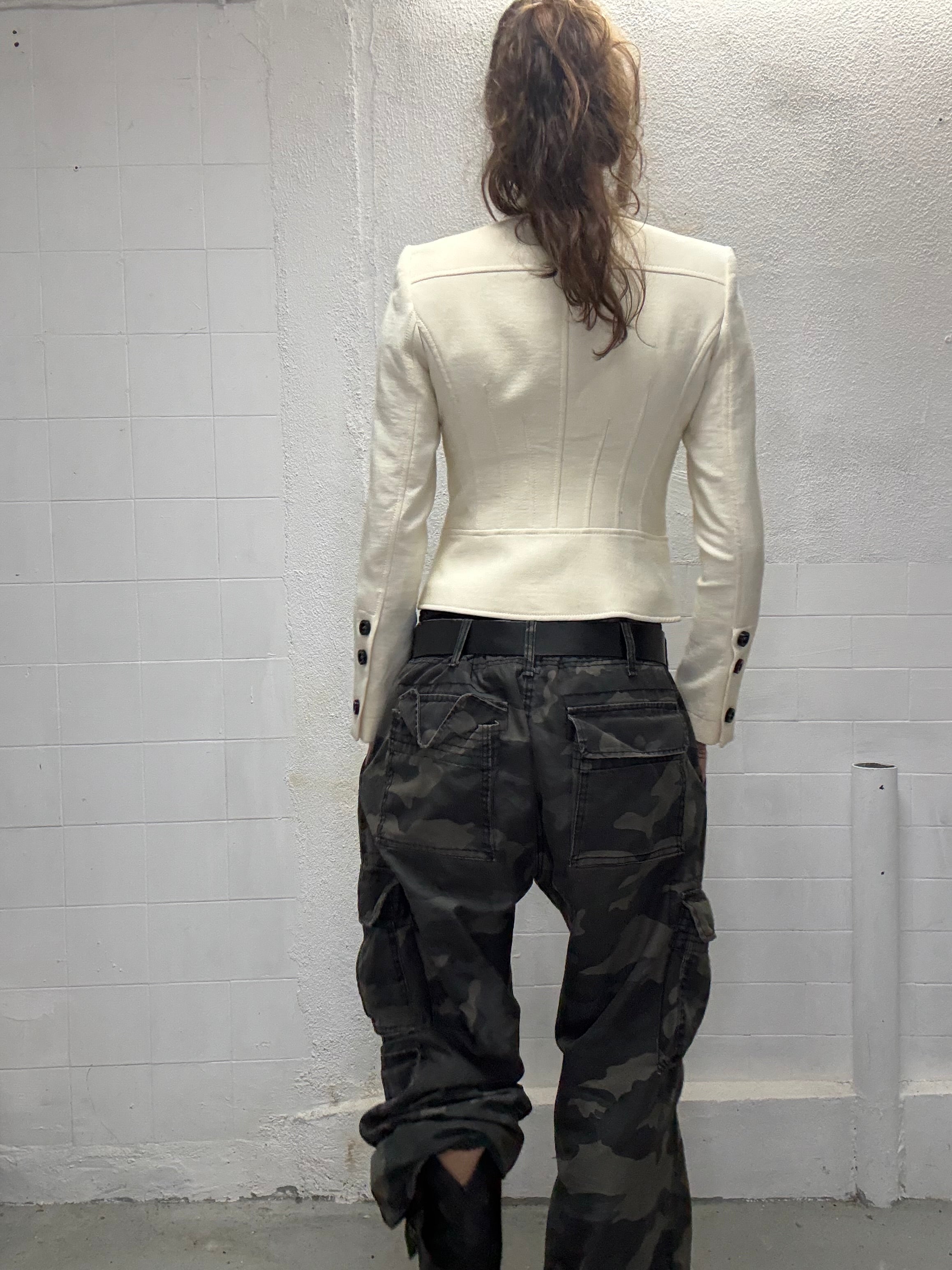 093 STRUCTURED CRÈME BLAZER