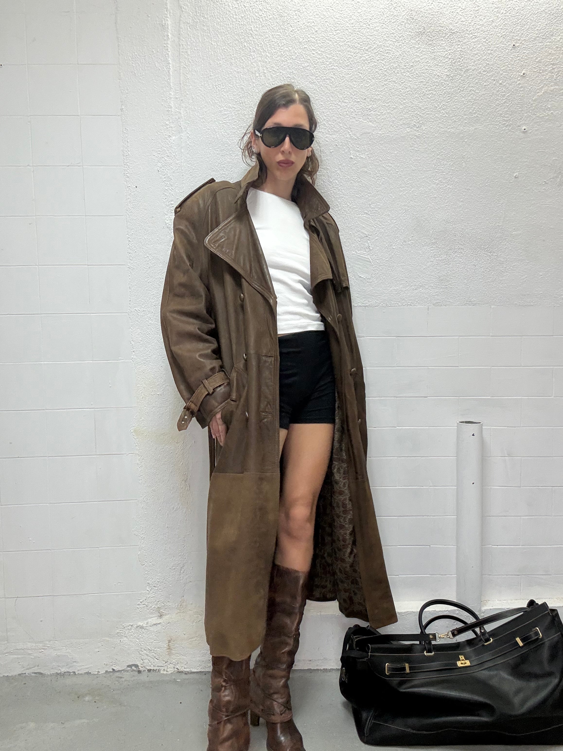 081 SUPER LONG LEATHER TRENCHCOAT