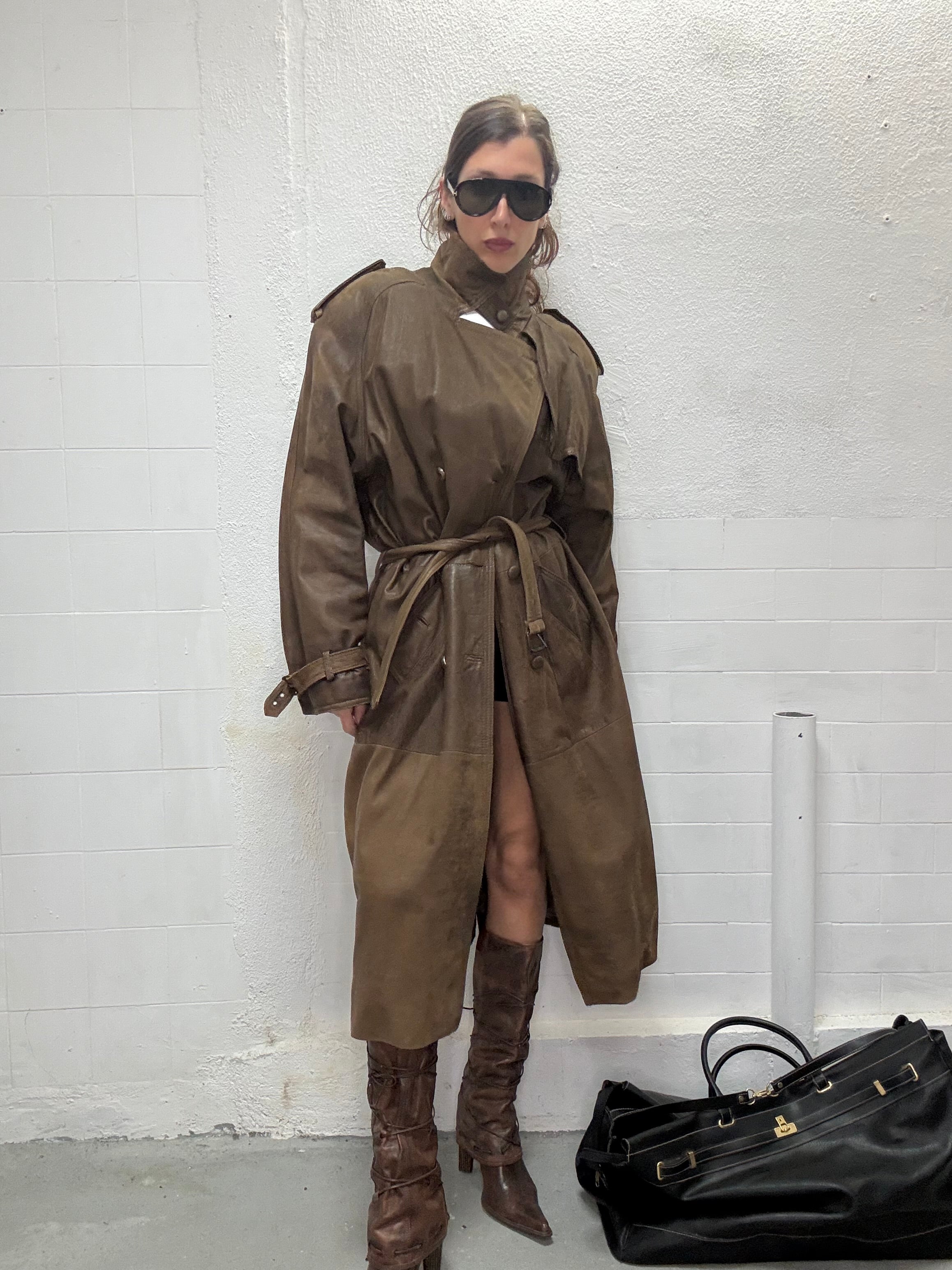 081 SUPER LONG LEATHER TRENCHCOAT