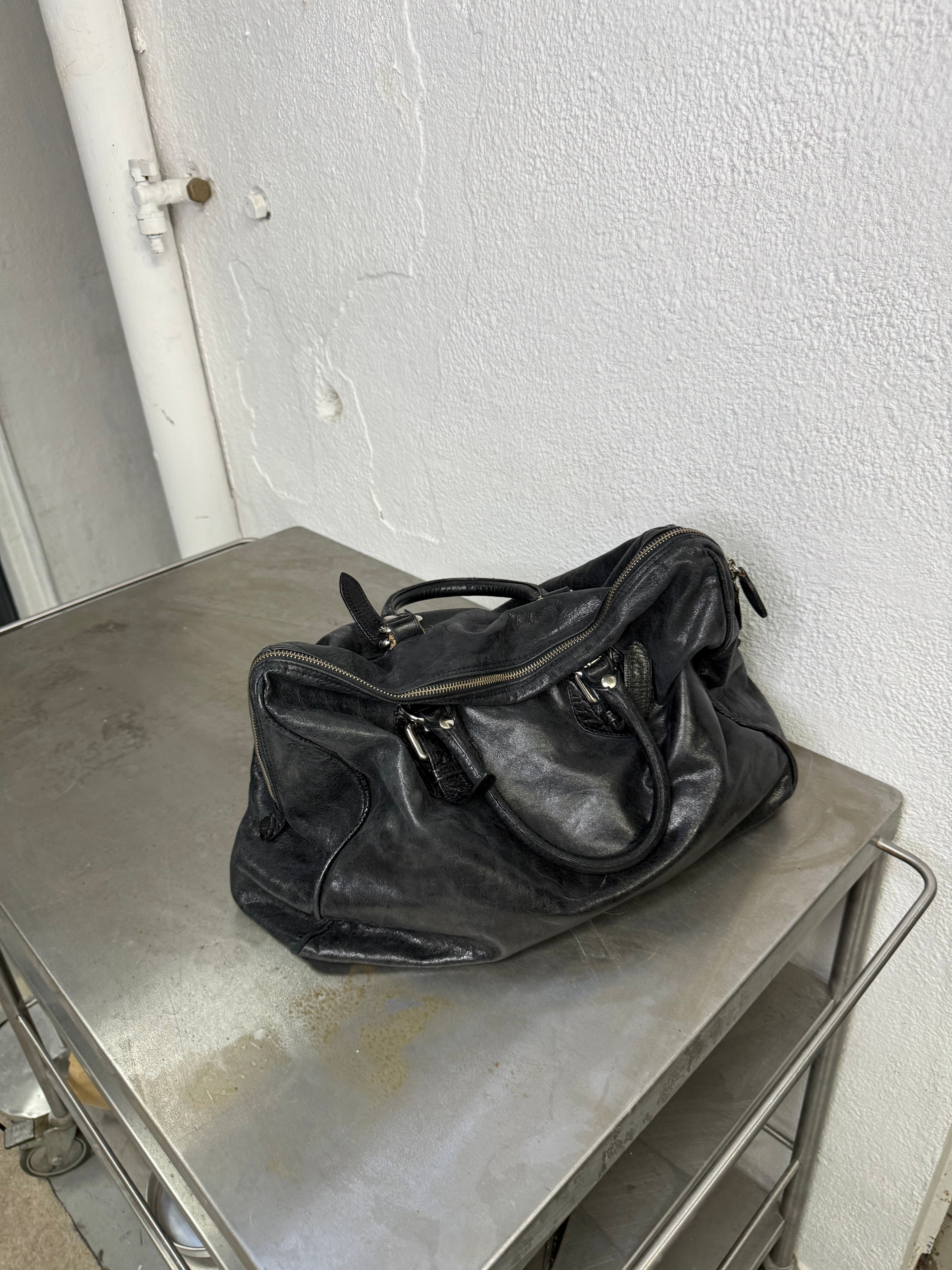 075 VINTAGE BLACK LEATHER BAG