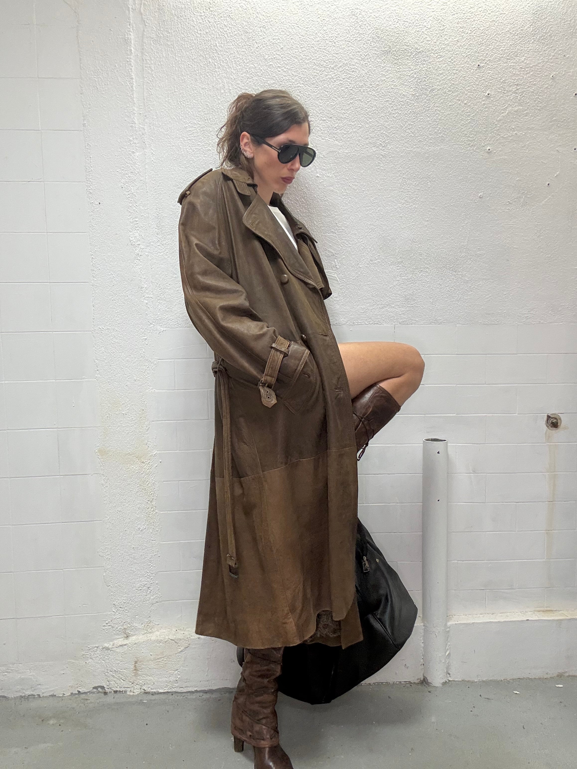 081 SUPER LONG LEATHER TRENCHCOAT