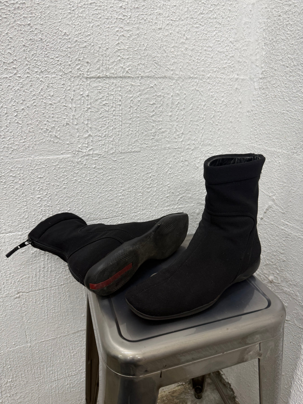 0106 VINTAGE SPORT PRADA BOOTS