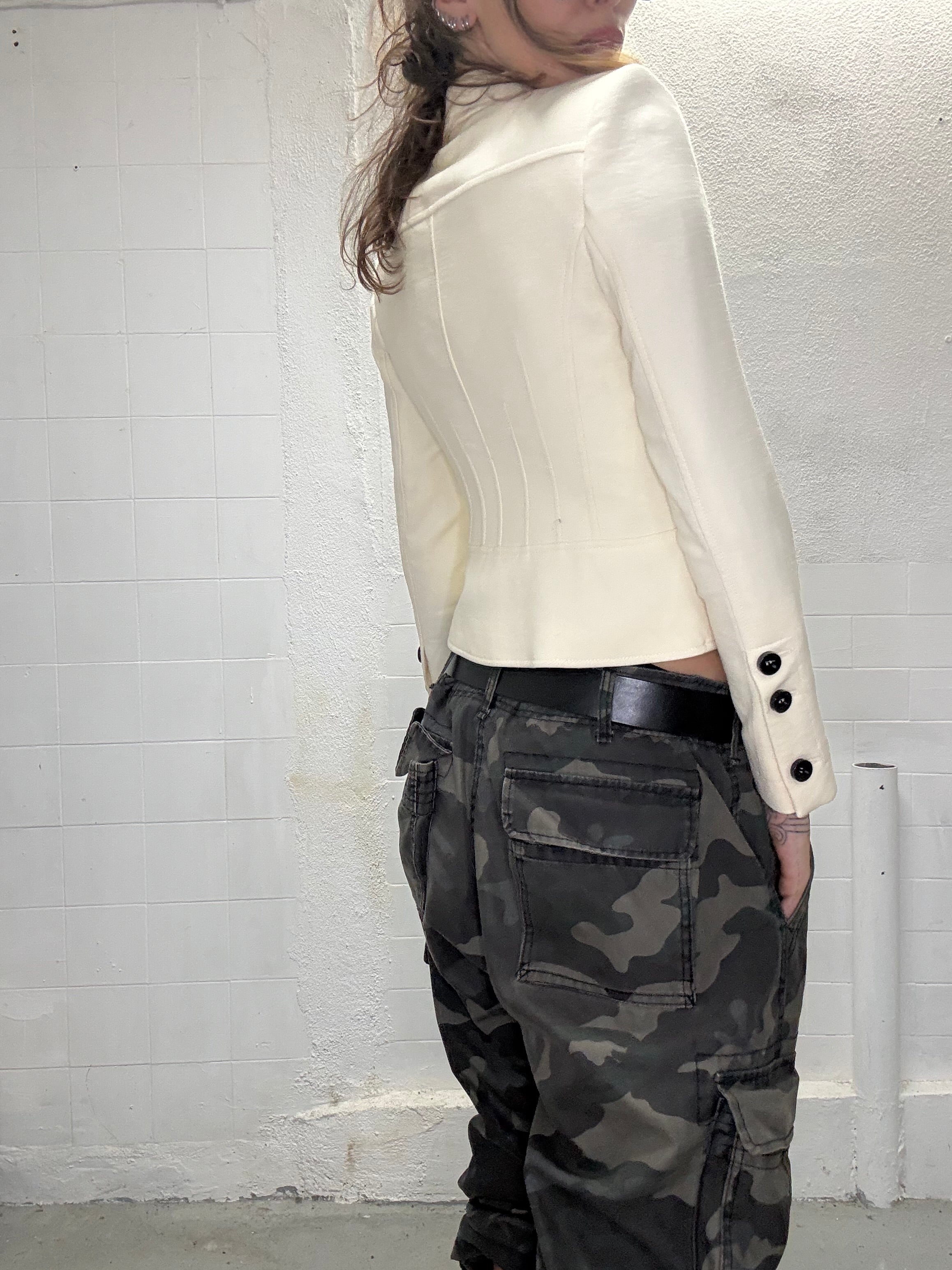 093 STRUCTURED CRÈME BLAZER