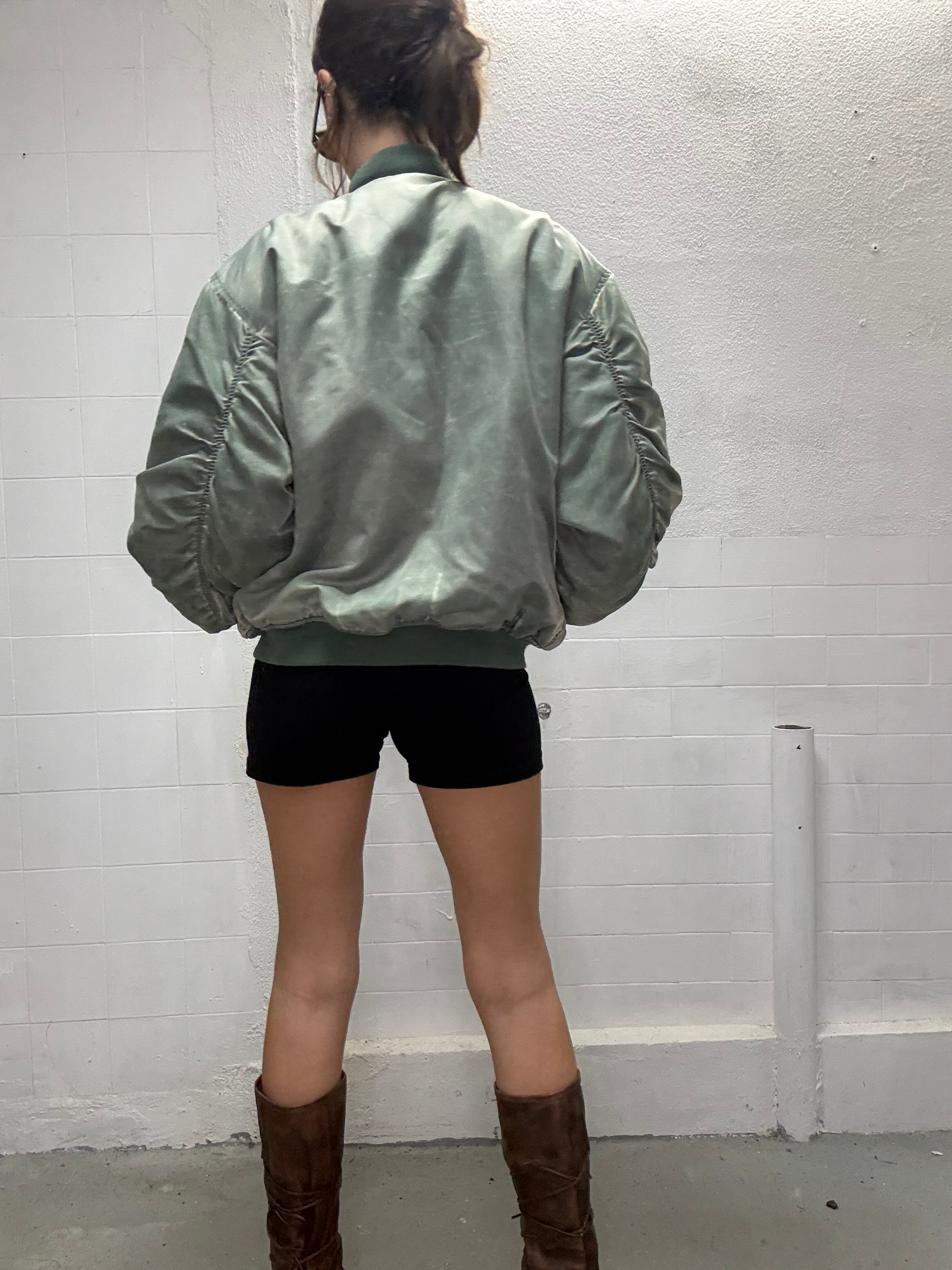 089 VINTAGE DISTRESSED BOMBER