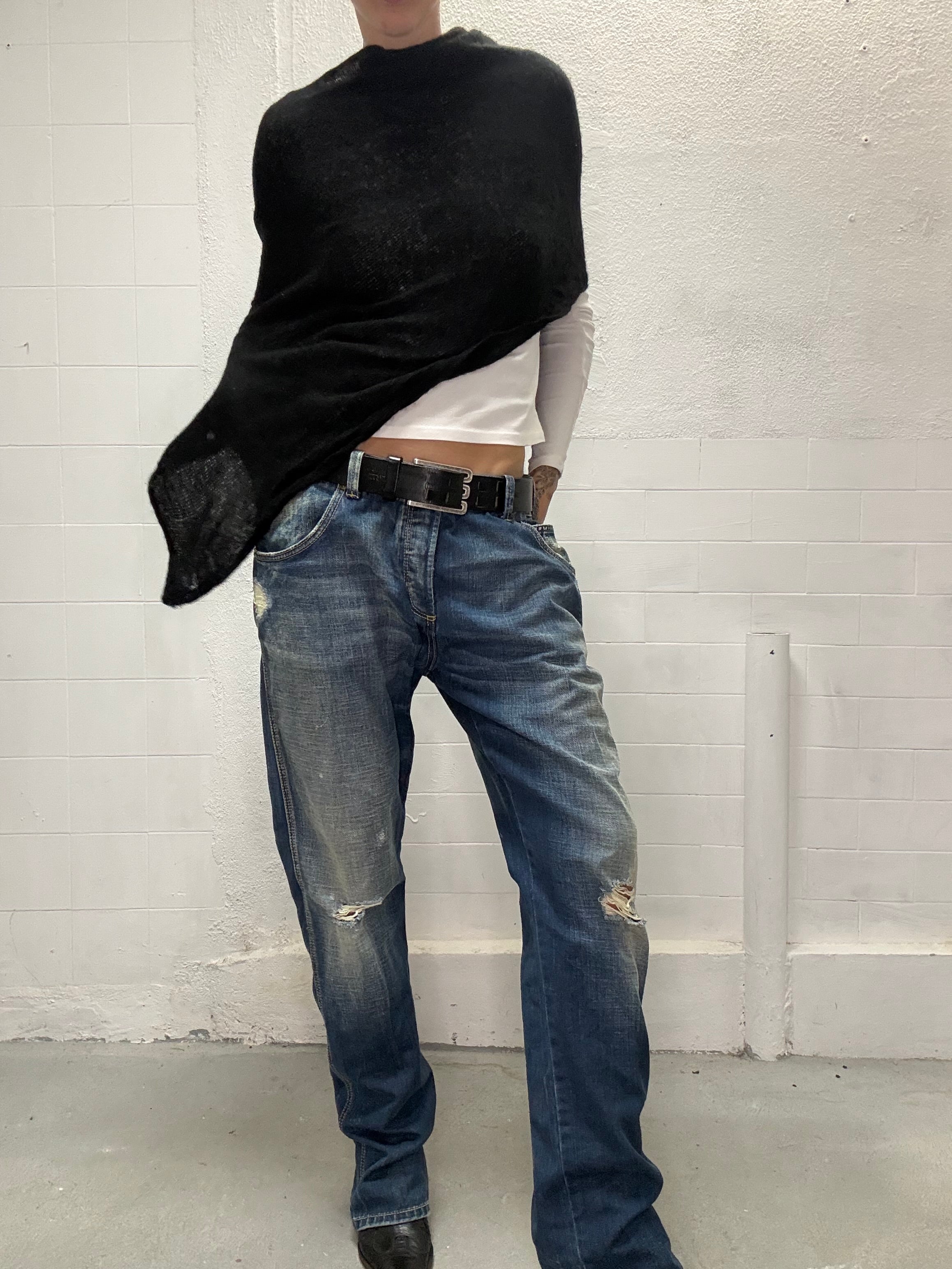 Straight cut vintage Lee jeans editorial style
